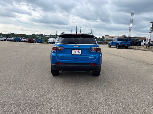 Used 2025 Jeep Compass Limited AWD/4WD image 4