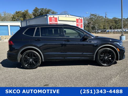 Used 2022 Volkswagen Tiguan SE R-Line image 6