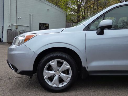 Used 2016 Subaru Forester 2.5i Premium w/ All-Weather Package AWD/4WD image 10