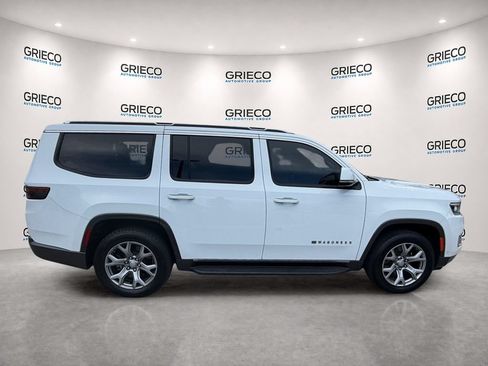 Used 2022 Jeep Wagoneer Series II RWD image 8