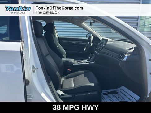 Used 2019 Honda Accord LX image 21