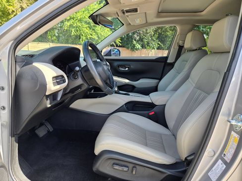 Certified 2025 Honda HR-V EX-L image 9