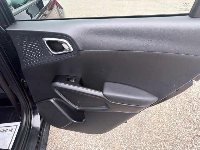 Used 2022 Kia Soul S FWD image 17