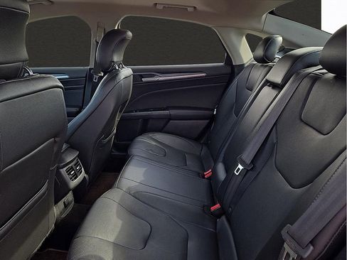 Used 2014 Ford Fusion Titanium image 9