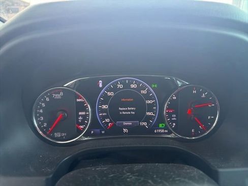 Used 2020 GMC Acadia SLT w/ Driver Alert Package II FWD image 3