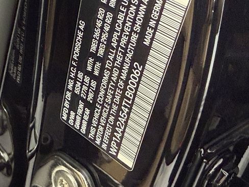 Certified 2026 Porsche Macan AWD/4WD image 25