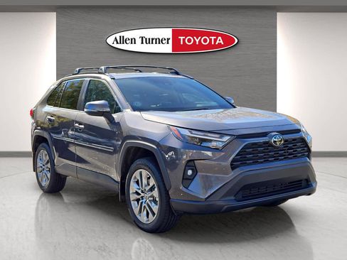 Used 2023 Toyota RAV4 XLE Premium image 1