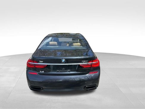 Used 2018 BMW 750i image 4