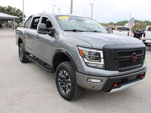 Used 2024 Nissan Titan PRO-4X w/ Pro-4x Convenience Package image 15