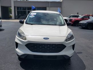 Used 2021 Ford Escape SE w/ SE Sport Appearance Package FWD video 2
