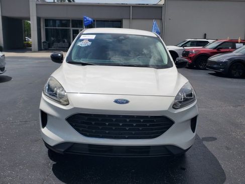 Used 2021 Ford Escape SE w/ SE Sport Appearance Package FWD image 2