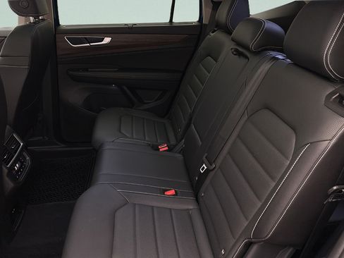 Used 2026 Volkswagen Atlas SEL AWD/4WD image 11