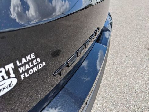 Used 2022 GMC Terrain SLE w/ Driver Convenience Package image 12