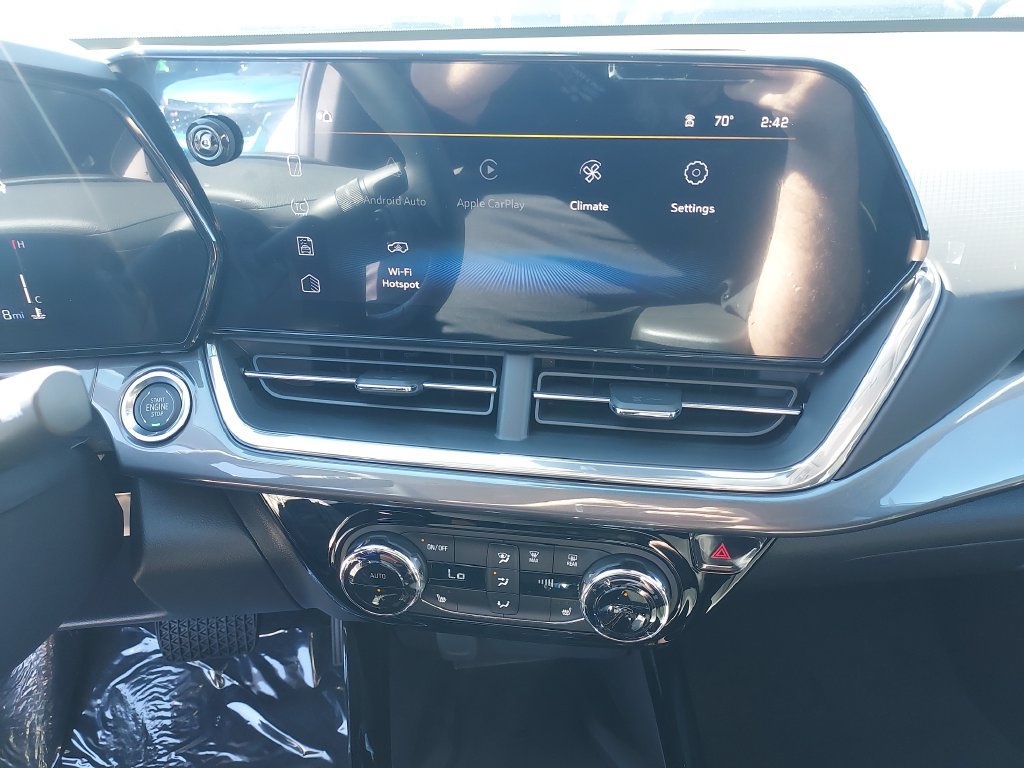 New 2026 Chevrolet Trax ACTIV w/ Sunroof Package FWD image 21