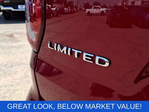 Used 2017 Ford Explorer Limited w/ Equipment Group 301A AWD/4WD image 9