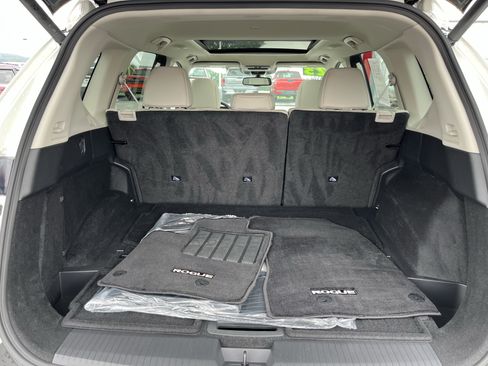 Used 2023 Nissan Rogue SL w/ SL Premium Package AWD/4WD image 7