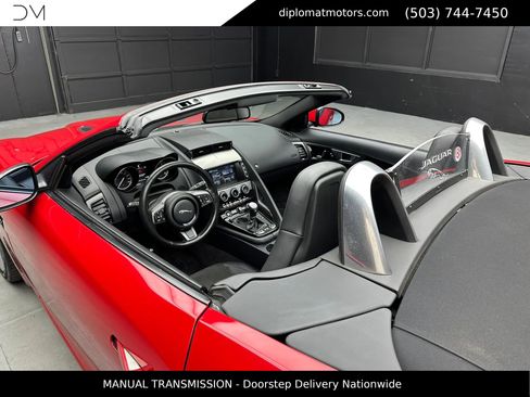 Used 2017 Jaguar F-TYPE Convertible image 33