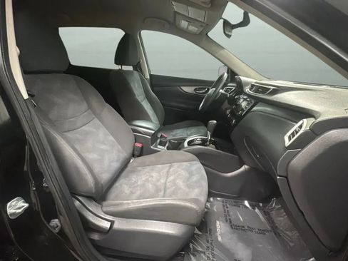 Used 2016 Nissan Rogue S FWD image 19