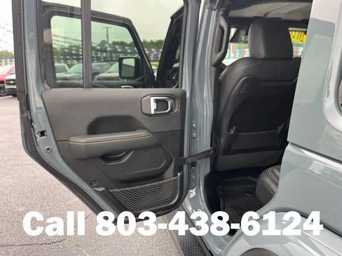 Used 2026 Jeep Wrangler Unlimited Sahara AWD/4WD image 9