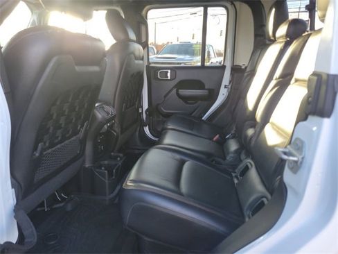 Used 2021 Jeep Gladiator Mojave image 18