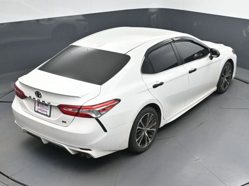 Certified 2020 Toyota Camry SE image 33