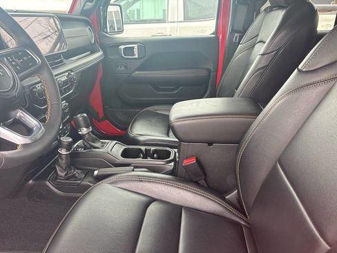 Used 2024 Jeep Wrangler Unlimited Sahara w/ Safety Group image 20