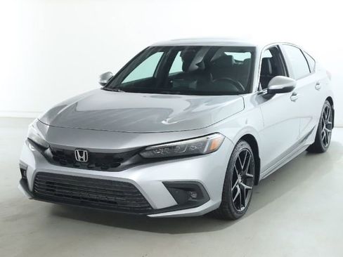 Used 2024 Honda Civic Sport Touring image 3