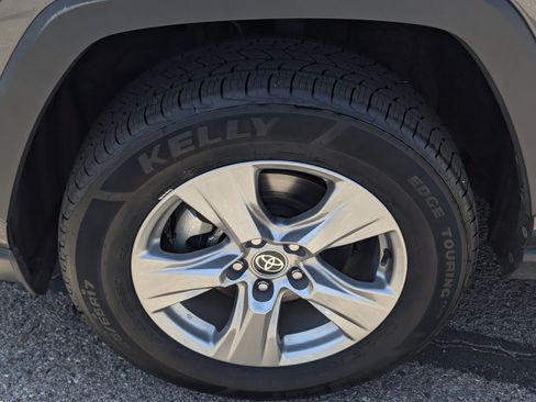 Used 2024 Toyota RAV4 XLE FWD image 7