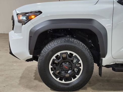 Used 2024 Toyota Tacoma TRD Off-Road image 6