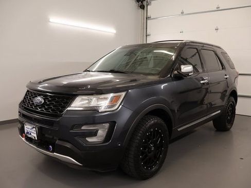 Used 2017 Ford Explorer Platinum AWD/4WD image 5