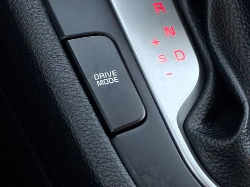 Used 2020 Kia Forte LXS FWD image 25