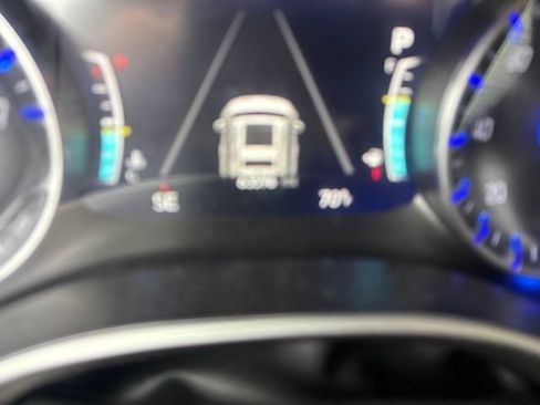 Used 2024 Chrysler Pacifica Touring-L FWD image 17