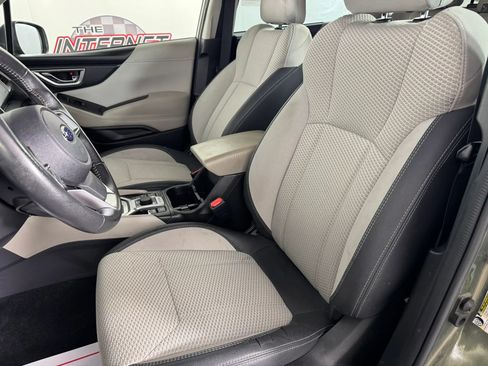 Used 2021 Subaru Forester Premium AWD/4WD image 33