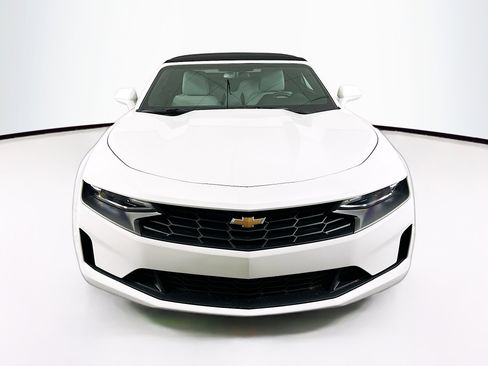 Used 2022 Chevrolet Camaro LT image 2