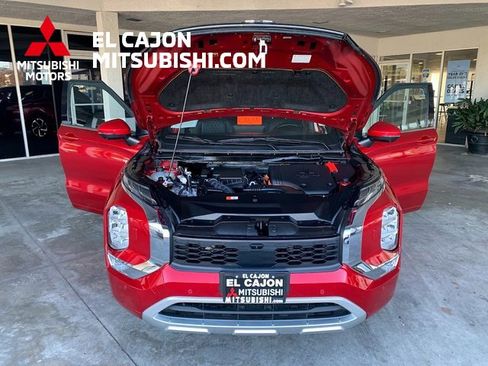 Used 2025 Mitsubishi Outlander SEL image 27