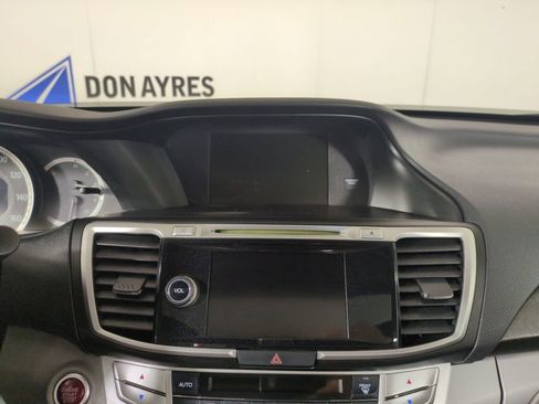 Used 2015 Honda Accord Touring image 18