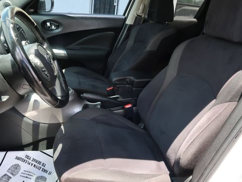 Used 2016 Nissan Juke SV FWD image 5