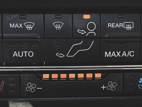 Used 2019 Ford Expedition Max Limited w/ Driver Assistance Package AWD/4WD image 17