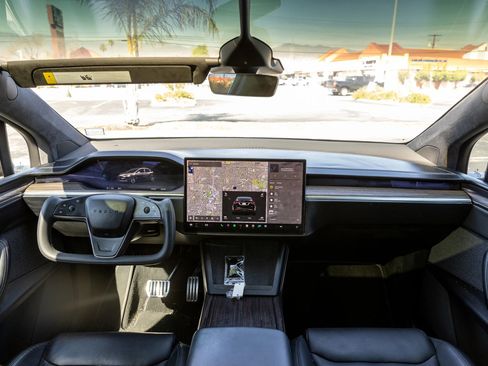 Used 2022 Tesla Model X AWD/4WD image 26