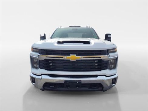 New 2026 Chevrolet Silverado 3500 LT w/ Convenience Package AWD/4WD image 6
