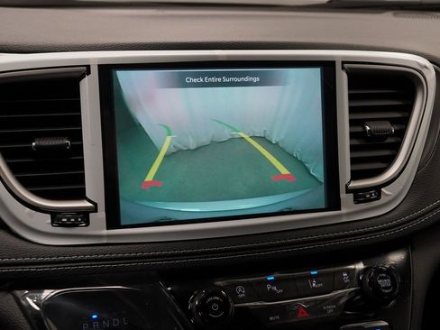 New 2026 Chrysler Pacifica Select image 23