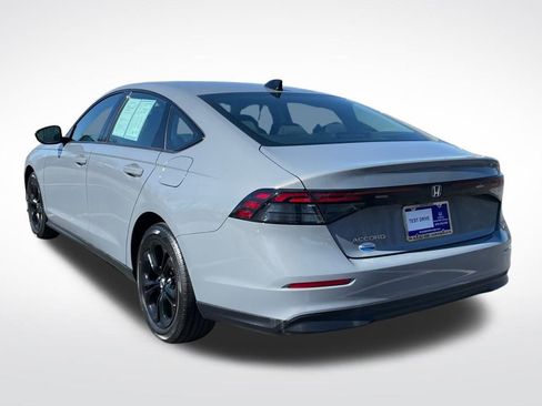 Certified 2025 Honda Accord SE image 4