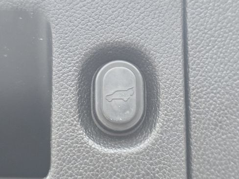 Used 2016 Chevrolet Tahoe LT w/ Luxury Package image 18