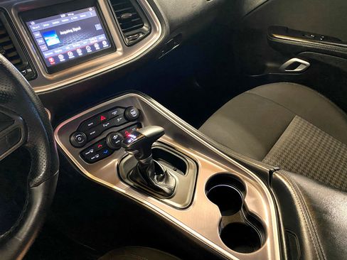 Used 2022 Dodge Challenger GT w/ Driver Convenience Group image 20