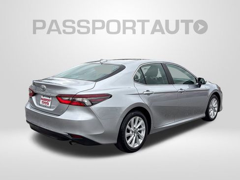 Used 2024 Toyota Camry LE image 7