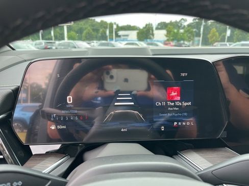 New 2026 Chevrolet Suburban Premier image 25