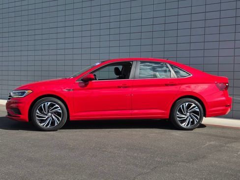 Used 2020 Volkswagen Jetta SEL FWD image 2