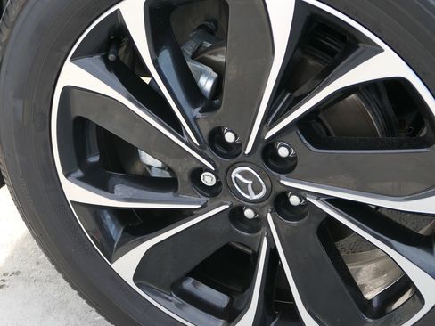 Used 2023 MAZDA CX-5 AWD 2.5 S w/ Premium Plus Pkg image 11