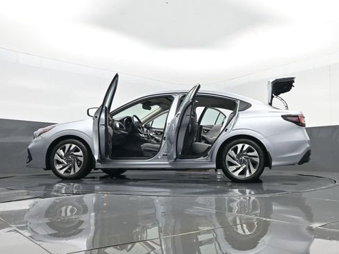 Used 2025 Subaru Legacy Limited image 35