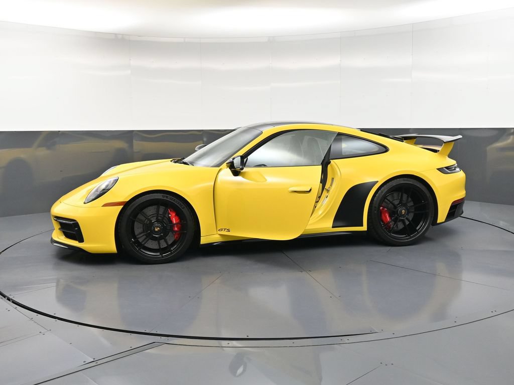 Certified 2023 Porsche 911 Carrera GTS RWD image 33